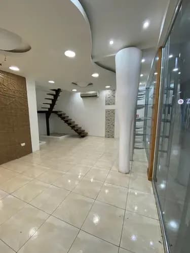 Local En Alquiler En El C.c. Global Av Bolivar Este Maracay
