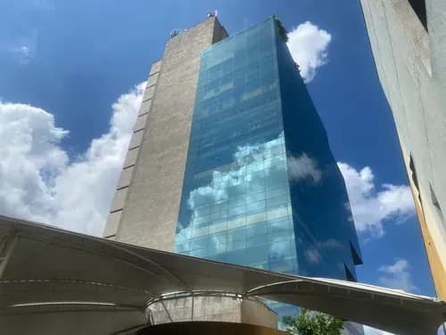 868 M2 De Oficina En Torre Express Macaracuay, Amoblada, 67 Puestos De Trabajo, 27 Puestos De Estacionamiento, 4 Baños, Comedor, 24 Horas, Con Bella Vista, Negociable!!! Katiuska Quevedo