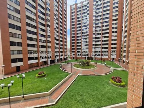 Ip Vendo Apartamento En Lomas Del Ávila Con Grandes Ventanales, Múltiples Áreas Sociales Y Vigilancia 26-3360 Yf