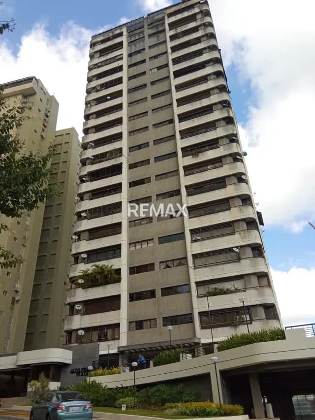 ALQUILER DE APARTAMENTO EN LOMAS DE PRADOS DEL ESTE, MUN. BARUTA