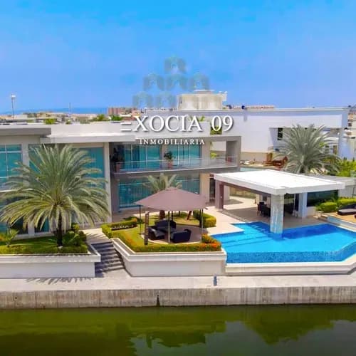En Venta Villa Con Canal