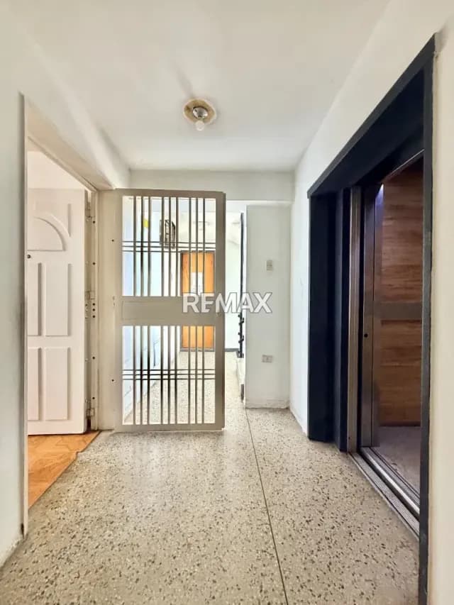 ALQUILER DE APARTAMENTO RESIDENCIA LAS DELICIAS SECTOR LOS KIOSKOS SAN CRISTOBAL