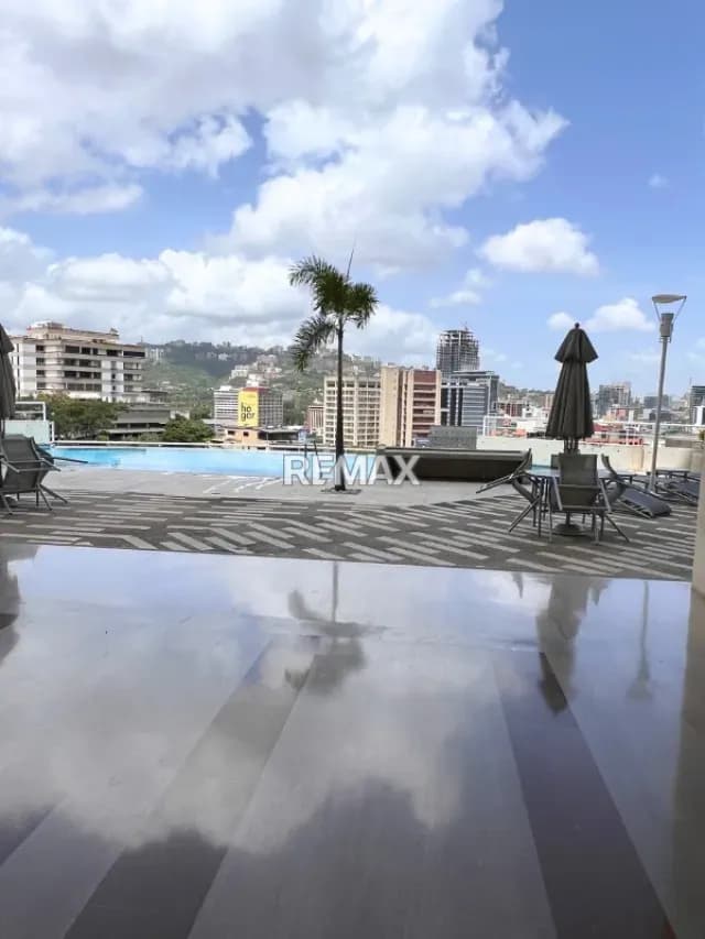 Alquiler Apartamento PB Lomas de Las Mercedes Remodelado Terraza Piscina Gym