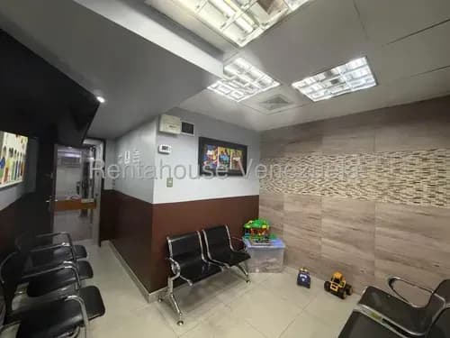 Alquiler La Campiña Oficina Consultorio Médico
