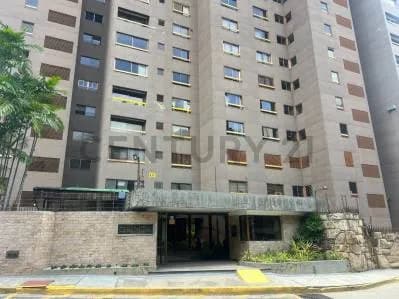 Apartamento con vista al Ávila en Las Mesetas de Santa Rosa de Lima · 164 m²