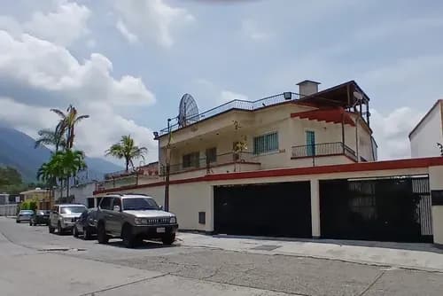 Venta De Casa Bifamiliar En Las Palmas