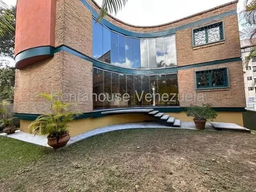 Casa De Múltiples Niveles En Venta En Urbanización Miranda Yr2613641