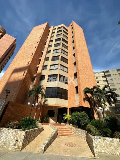 Apartamento en Alquiler Edif. Lugano suite Sector Valle frío