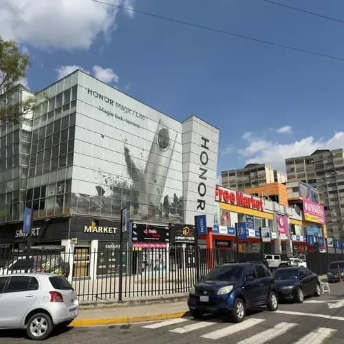 Local En Alquiler En Naguanagua, La Granja - Centro Comercial Free Market Atmlf