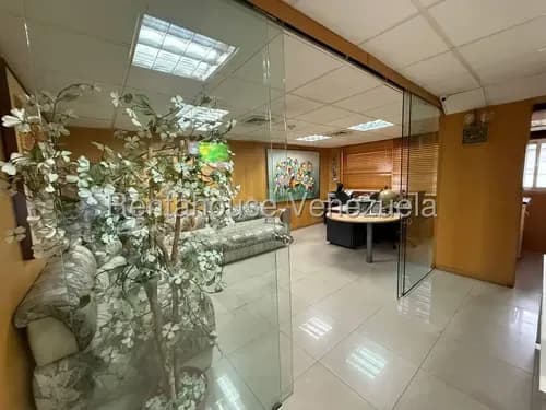 En Venta Oficina Y Local Santa Eduvigis 25-18792 Ng Alquiler O Venta