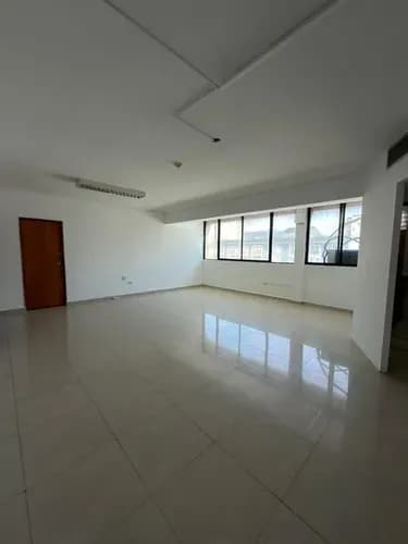 Michelle Alquila Oficina Av Bolivar Planta 100 Fibra Cc Imperial Mt-r /526