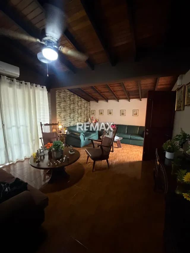 CASA EN VENTA URBANIZACIÓN EL VALLE