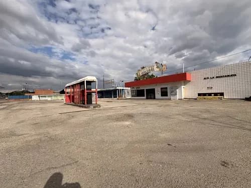 Yr Terreno En Venta Con Estación De Servicio Y Locales Comerciales