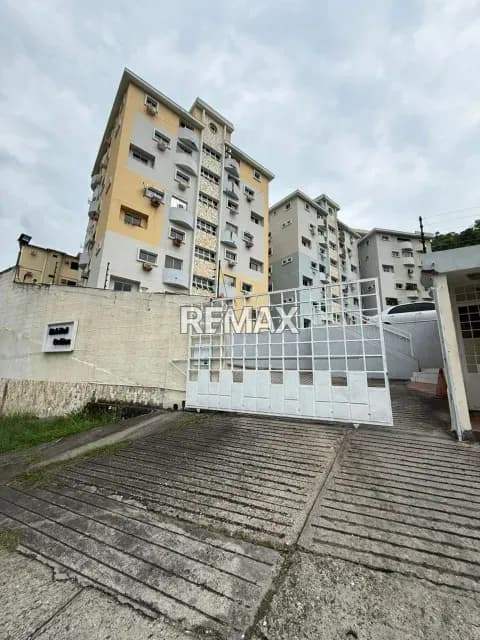 Amplio Apartamento en Alquiler Ubicado en Residencias Habitat Colina Av Bolivariana Las Acacias Valera