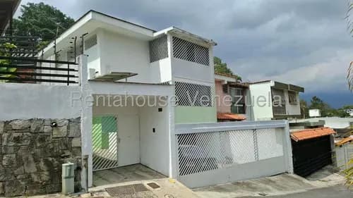 Y.a / Casa En Venta - La Trinidad / Mls #26-19209