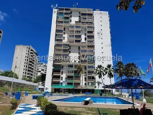 Ym // Comodo Apartamento En Venta - Macuto /// Mls #26-18497