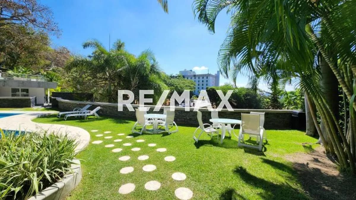 Exclusivo e Imponente Townhouse en venta en la Urbanización La Viña