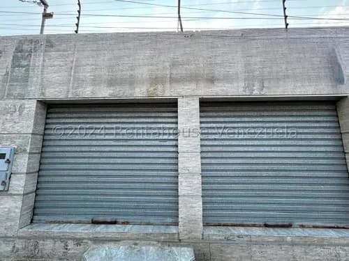 Ana Rodríguez Alquila Excelente Local En Fundalara, Barquisimeto. Cód. 25-7308, Ideal Para Clínica Veterinaria O Para Adaptarlo A Tu Negocio.