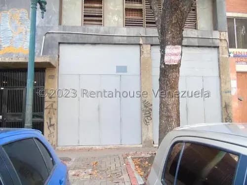 Local Comercial De 3 Niveles En Venta, A Pie De Calle La Candelaria Frente A La Ctv