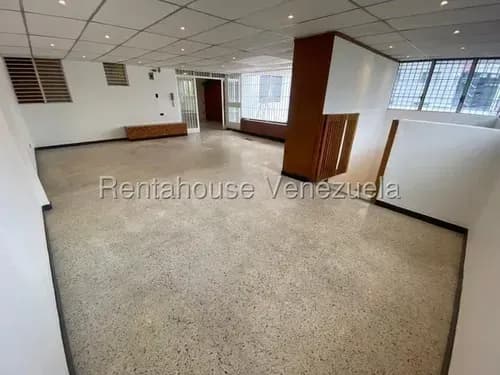 Espectacular Apartamento De 298 M2 En Venta, Ubicado En La Urbina, Destaca Por Su Amplitud, Versatilidad Y Máxima Seguridad