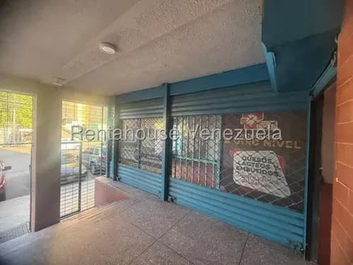 Nereida Lebrum Ofrece Amplio Local Con Terraza Y Mezzanina Cerca A Av. Universidad. Cod # 26-13334 Unicamente Cliente