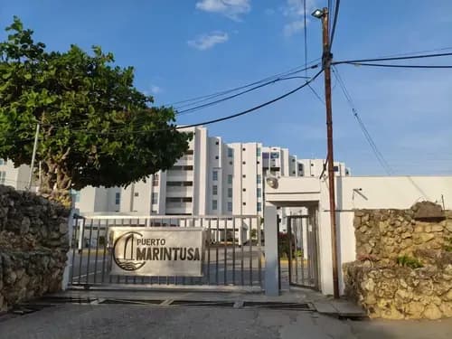 En Venta Apartamento En Puerto Marintusa Con Puesto De Lancha Y Planta Electrica En Tucacas Falcon Lch