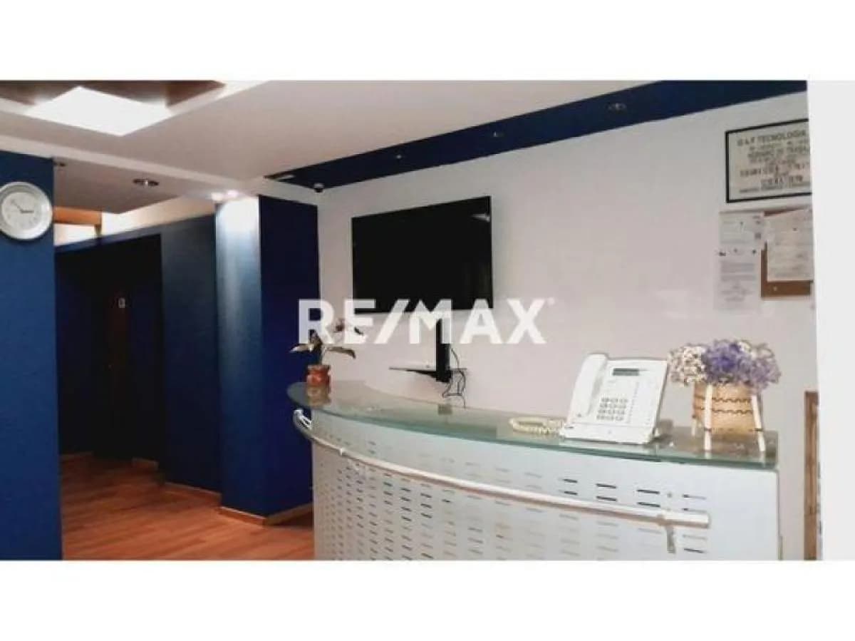 Alquiler Oficina 50 m2 amoblada La Trinidad Caracas