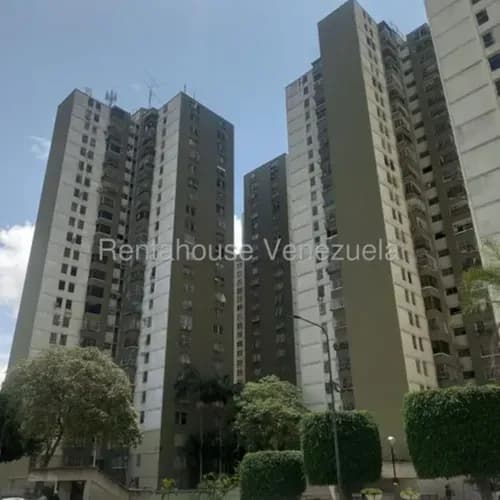 Apto En El Naranjal: 82m2, 3 Hab. Totalmente Remodelado Con Pisos De Madera Y Cocina De Granito. Equipado Con Línea Blanca, Aire Y Tanques. Conjunto Cerrado Con Áreas Verdes. Inversión Inteligente.