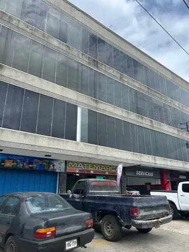 Local Comercial Con Excelente Ubicación