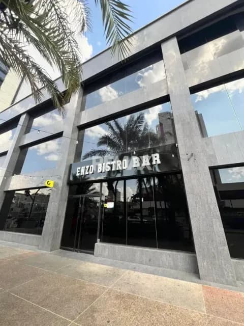 EN VENTA FONDO DE COMERCIO A PIE DE CALLE UBICADO EN LA PROLONGACION AV. LOS LEONES