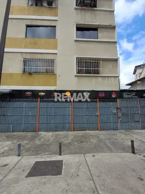 Local en Venta. Valle Abajo, Los Chaguaramos