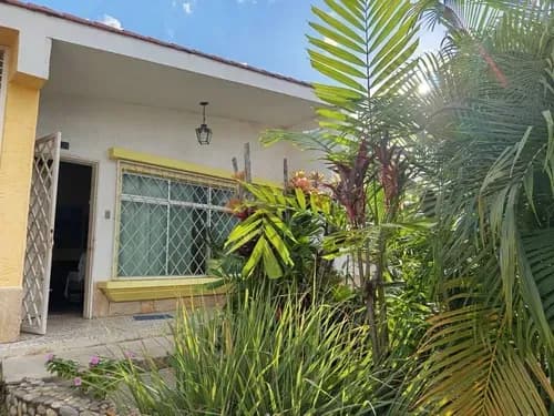 Annic Coronado Vende Comercial En Venta Un Solo Nivel Ubicada La Vina Calle Transitada Cód. 310719