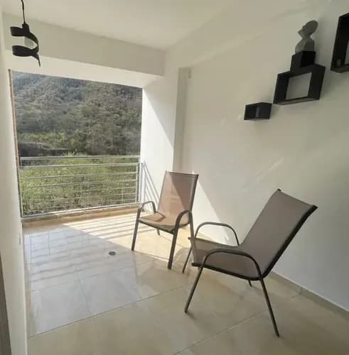 En Venta Apartamento En Mañongo Residencias Alessandria (yh)