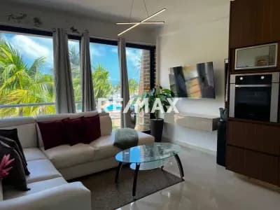Se vende Moderno Apartamento de 42m² en Varadero Plaza Remodelado con Salida Directa al Mar