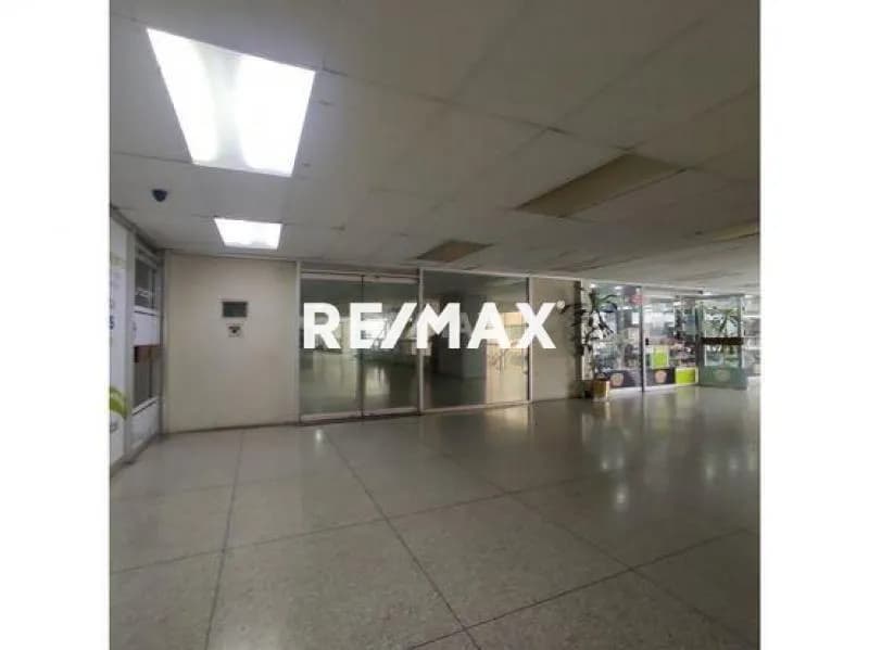 En Alquiler Local Comercial Mireya, Calle José Madriz, Colinas de Santa Mónica