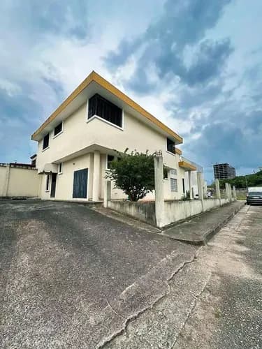 Xv, Se Vende Casa Urbanización Los Pinos Sector La Guayana