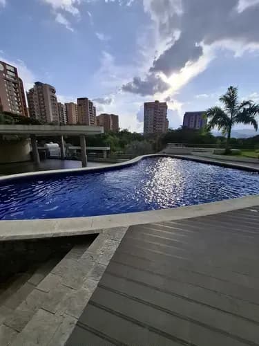 Or Conjunto Residencial Vistapo, La Trigaleña Planta 50% 232,70 M2 Piso De Construcción Ref. 180.000$$$$ Agua Permanente *planta Baja* 1 Hall De Entrada Estudio. 1 Baño Auxiliar. 1 Habitacion Pa