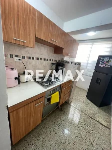 Se vende apartamento entre las Avenidas 25 y 26 de San Francisco Estado Zulia