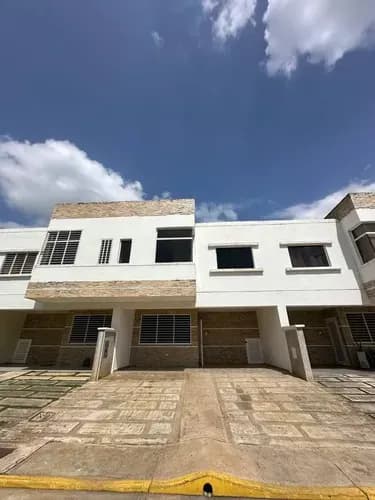 Grey Zuloaga De Inzitu Realtors Vende Casa En San Diego En Residencias Villa Sofia Solo Clientes