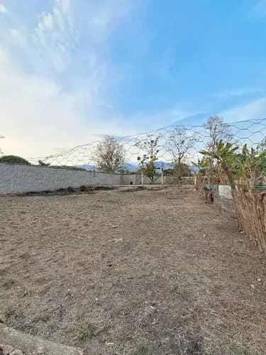 Terreno En Venta En San Diego, Carabobo 840 Metros2 - Cercado - Clima De Montaña - Loza Adelantada De Contrucción - Tierra Fértil Para Siembra - Terreno Totalmente Plano (jct)