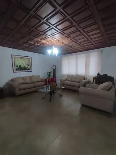 Carolina Romero Vende Casa En Urb. Guaparo, Valencia, Cámaras, Cerco Eléctrico, Pozo Y Tanque. (inc-463) Sólo Clientes.