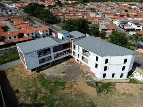 Milagros Inmuebles Edificio Venta Cabudare Lara La Piedad Norte Economica Residencial Economico Comercial Código Inmobiliaria Rent-a-house 25-3974
