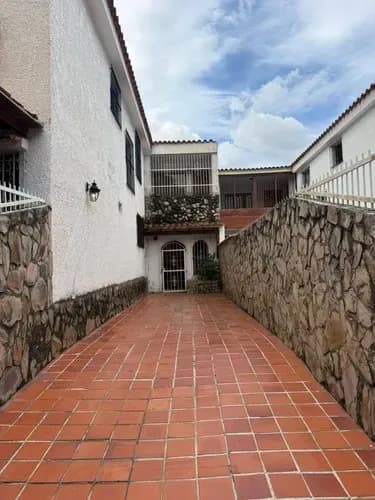 Casa A Remodelar En Venta - Urb. Prebo Calle Cerrada