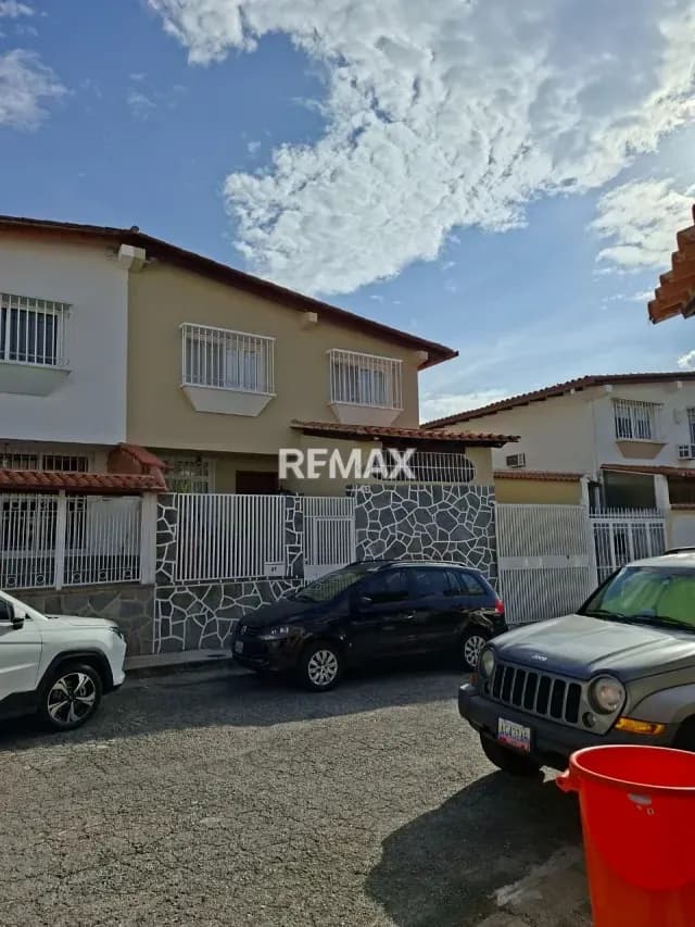 CASA EN VENTA 250MTS2 COLINAS DE LA CALIFORNIA