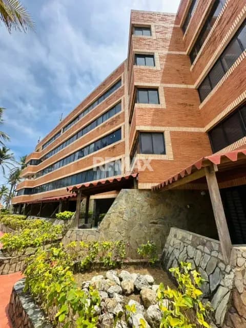 EN VENTA APARTAMENTO EN EL CONJUNTO RESIDENCIAL PORTOFINO CON EXCELENTES AREAS SOCIALES Y SALIDA A LA PLAYA.