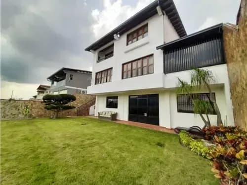 Casa En Venta Los Naranjos Caracas
