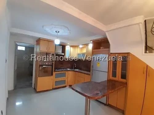 Comodo Townhouse A Estrenar Con Excelente Ubicacion En Urbanizacion Cerrada Con Vigilancia. Amplios Espacios De Confort Y Elegancia Para Decorar A Tu Completo Gusto