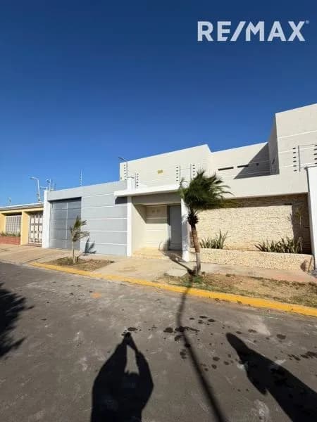 Casa en Alquiler Urb. Rosal Sur