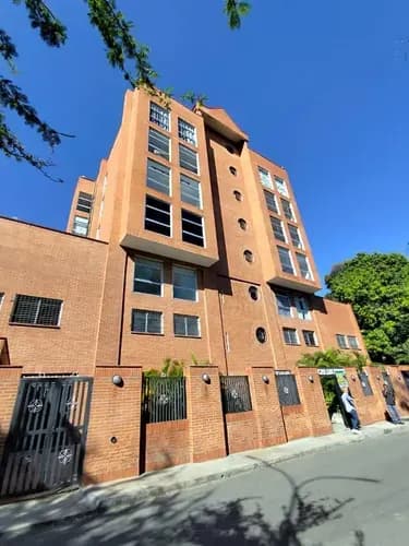 Ez Platinum Se Ofrece En Venta Oficina Las Acacias Valencia 03-39 128 Mtrs Oficina En Obra Blanca 2 Baños 2 Puestos De Estacionamiento Hall De Entrada Piso En Granito Puertas De Vidrio Esp