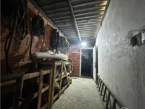 Venta De Galpón En El Cementerio - 480mt2